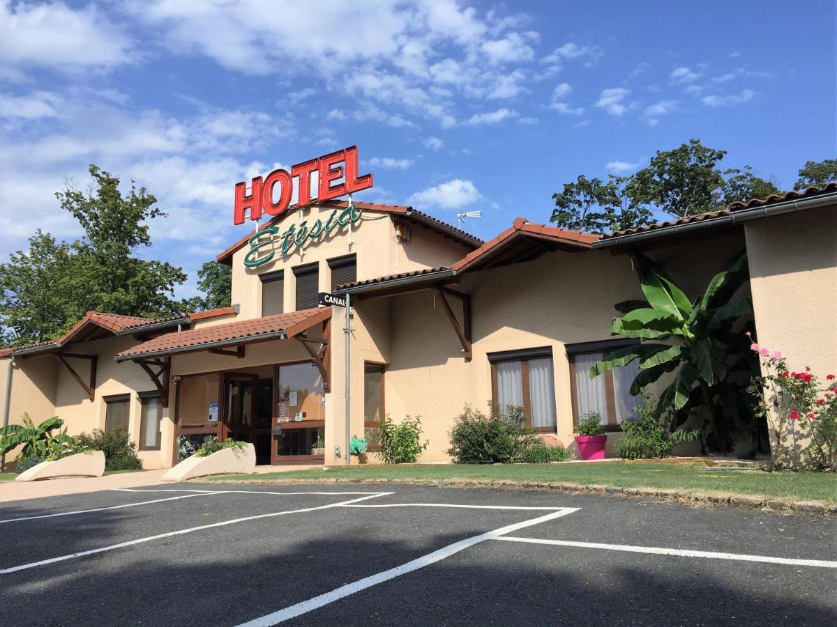 Hotel Etesia Feurs Buitenkant foto